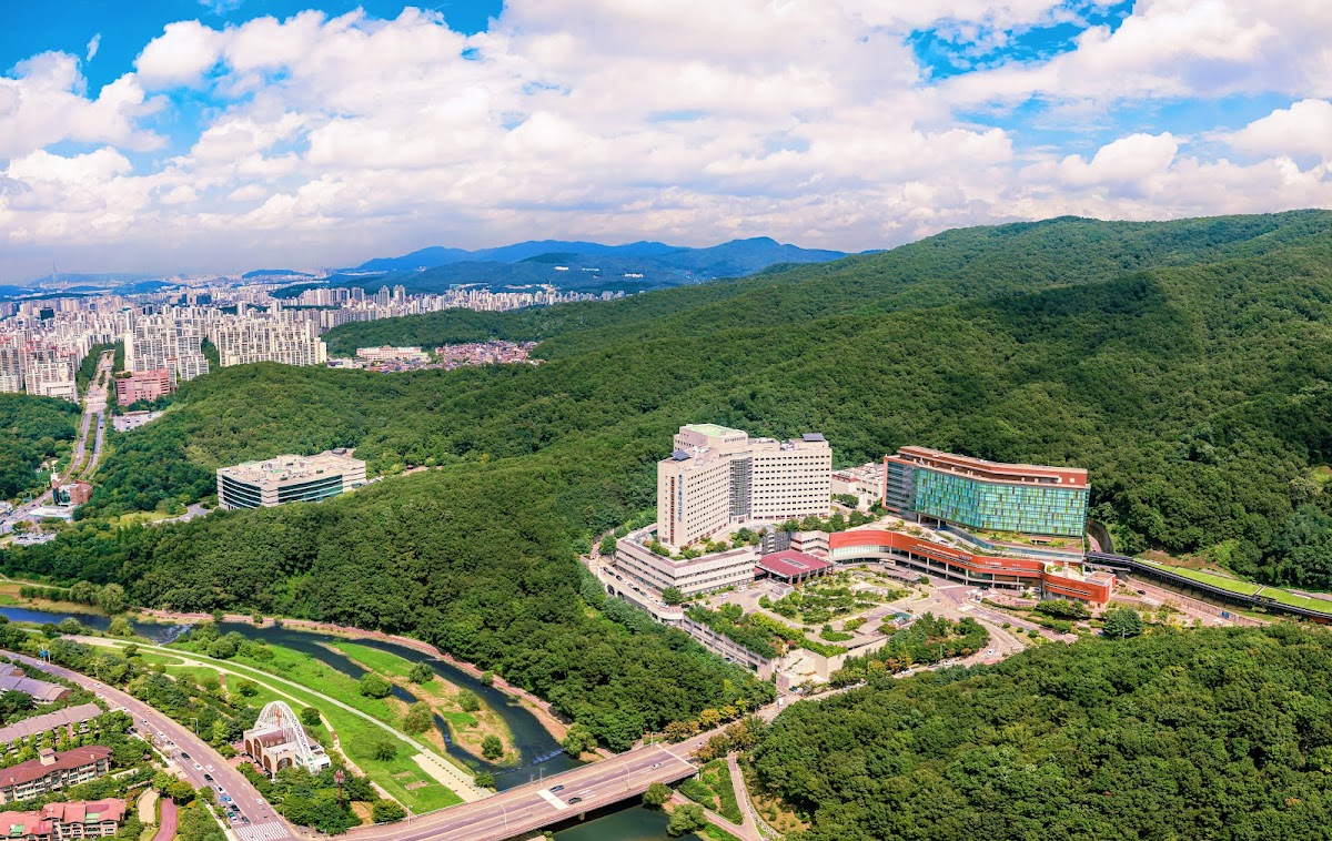 Seoul National University Bundang Hospital (SNUBH) International Healthcare Center