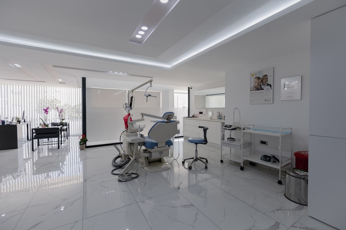 Ozel Uncalı Meydan Dental Clinic (Meydan Dental Clinic Antalya)
