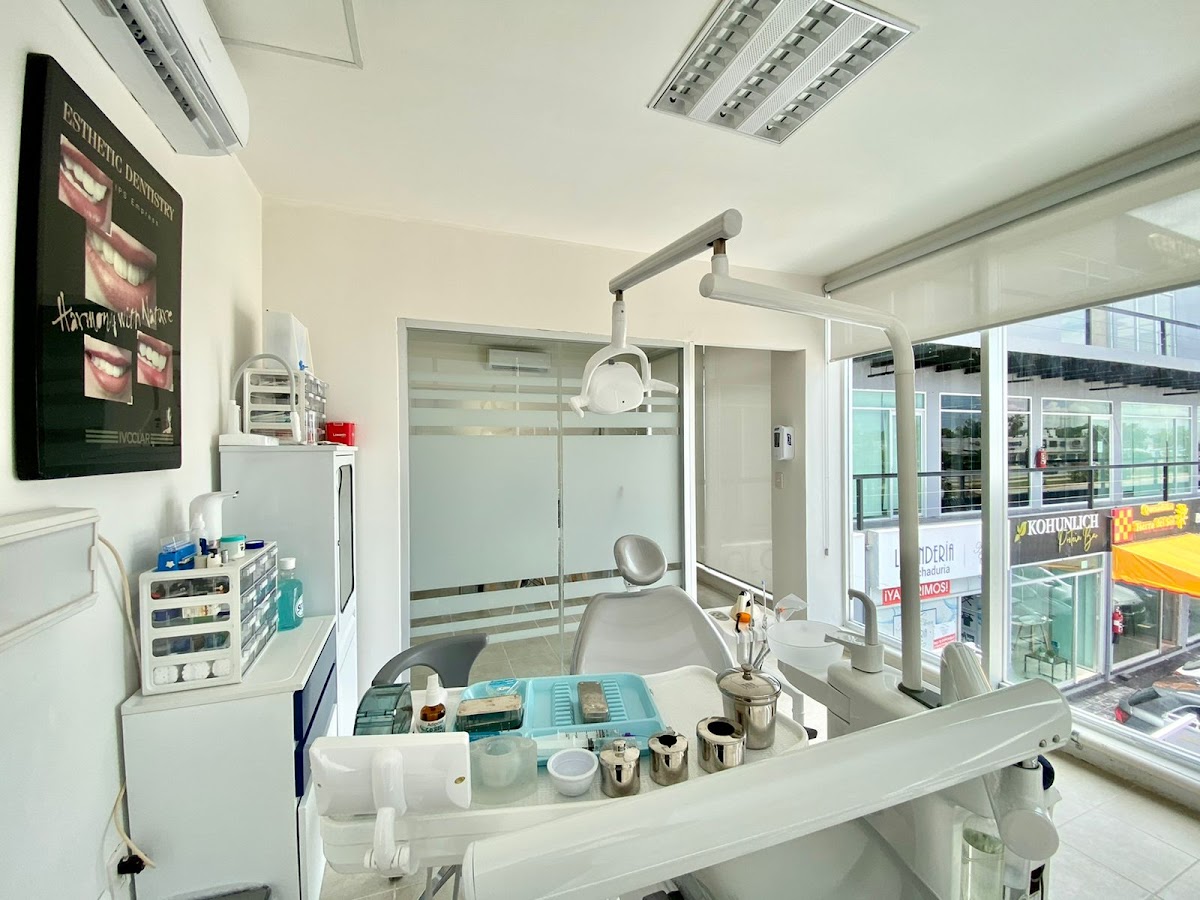 Cancun Smiles Dental Center
