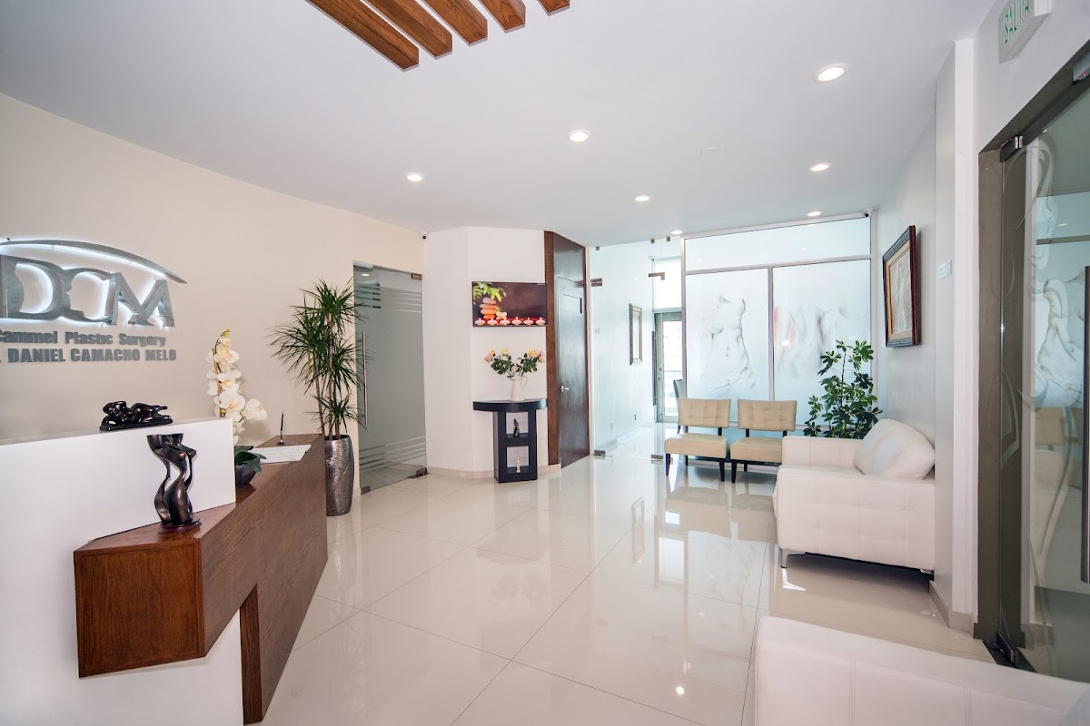 Cosmetic Surgery Clinic Tijuana (Dr. Daniel Camacho-Melo)